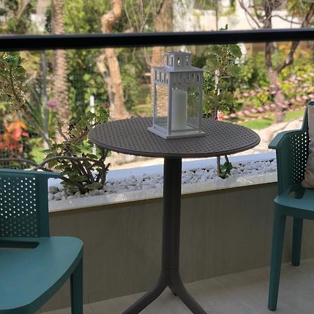 אדחה First Line Seaview Apartment מראה חיצוני תמונה