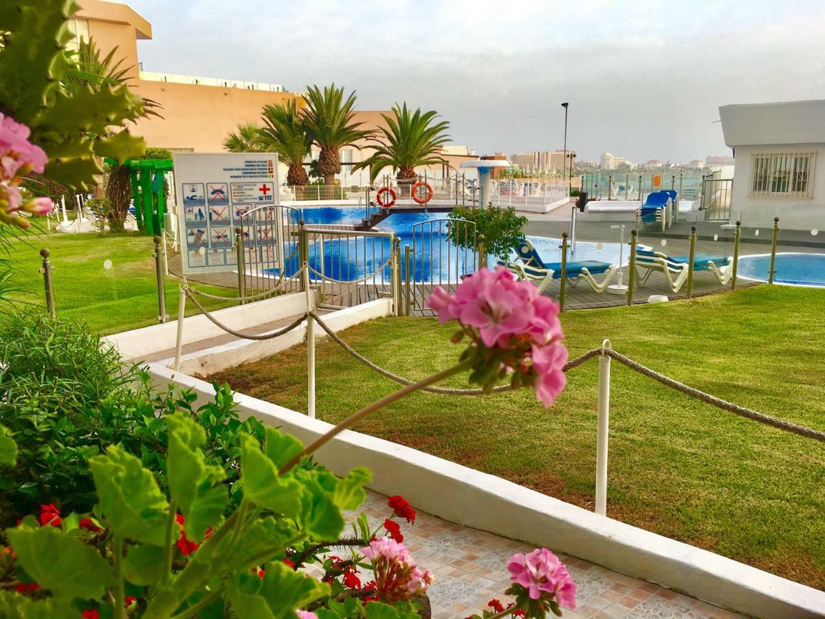 אדחה First Line Seaview Apartment מראה חיצוני תמונה