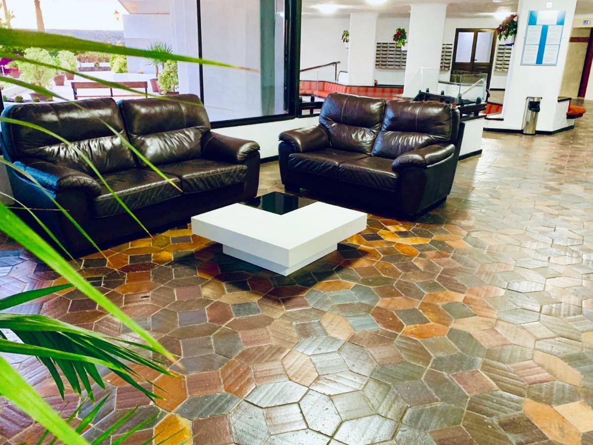 אדחה First Line Seaview Apartment מראה חיצוני תמונה