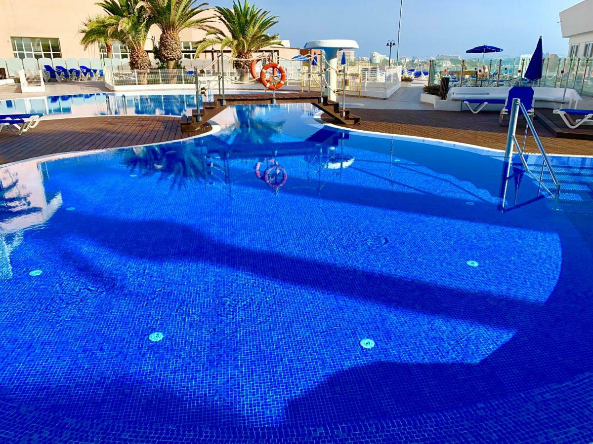 אדחה First Line Seaview Apartment מראה חיצוני תמונה